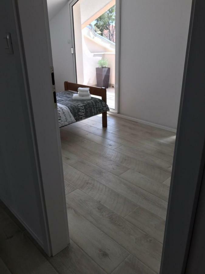 Relaxing Whole Top Floor Apartment By The Sea زابوريتش المظهر الخارجي الصورة