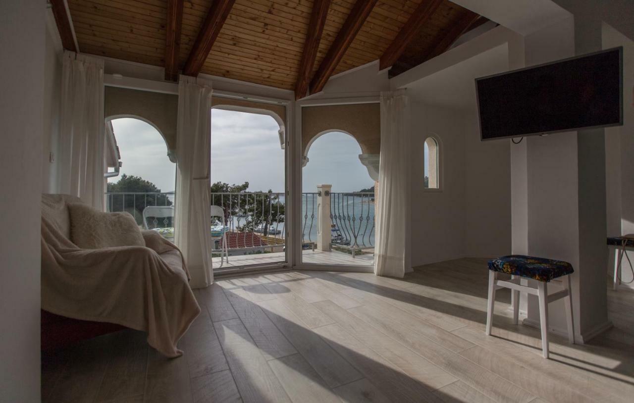 Relaxing Whole Top Floor Apartment By The Sea زابوريتش المظهر الخارجي الصورة