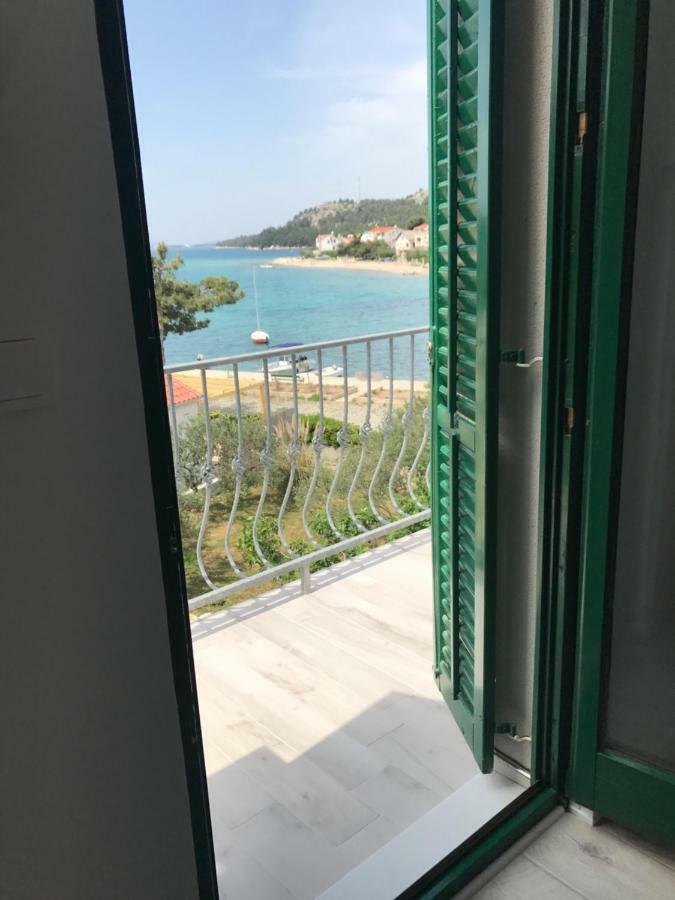 Relaxing Whole Top Floor Apartment By The Sea زابوريتش المظهر الخارجي الصورة